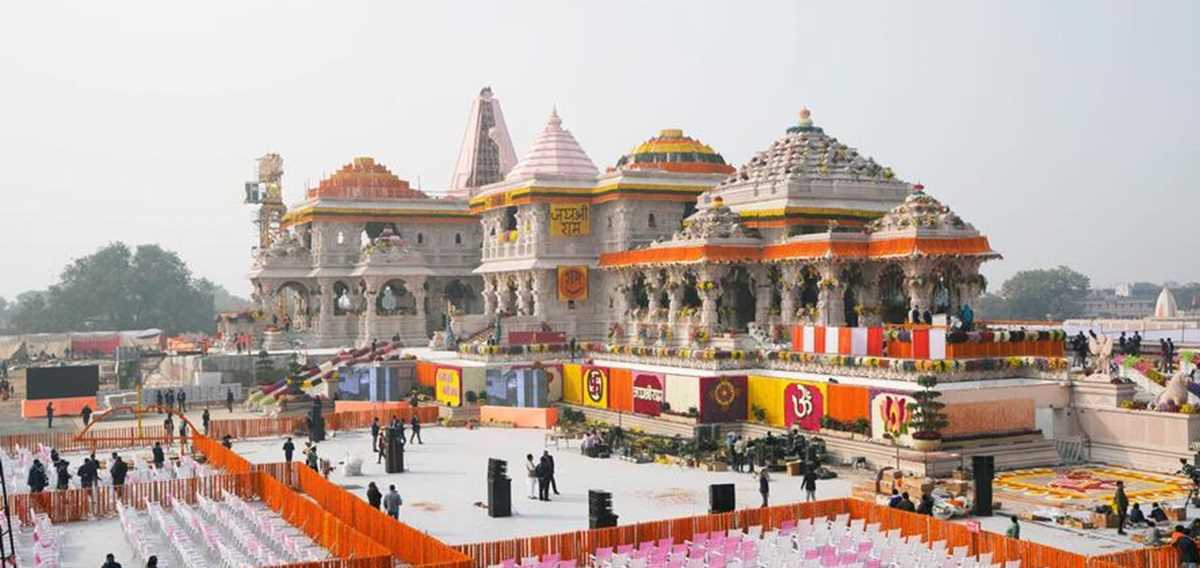 थोड़ा जश्न, थोड़ी चुप्पी: अयोध्या के दो रंग